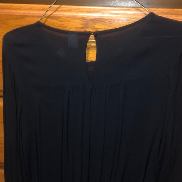 Flowy old navy top. - Picture 3 of 3